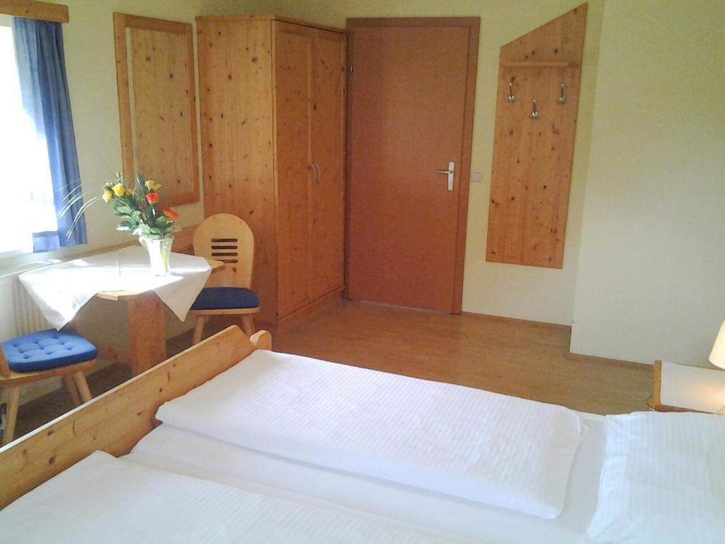 Hôtel Gastehaus Ritschi à Pernegg an der Mur Chambre photo